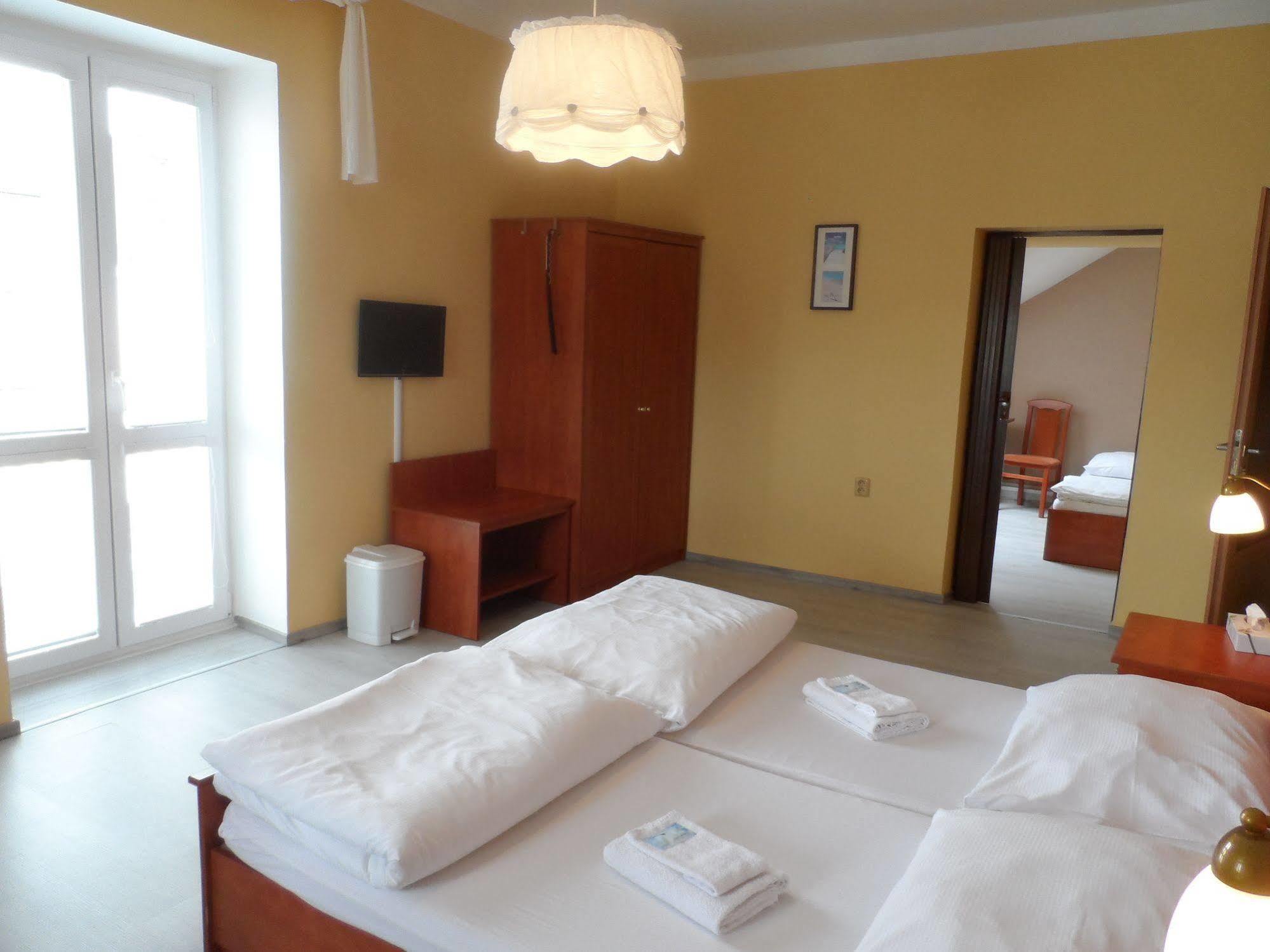 Elektra Guest house